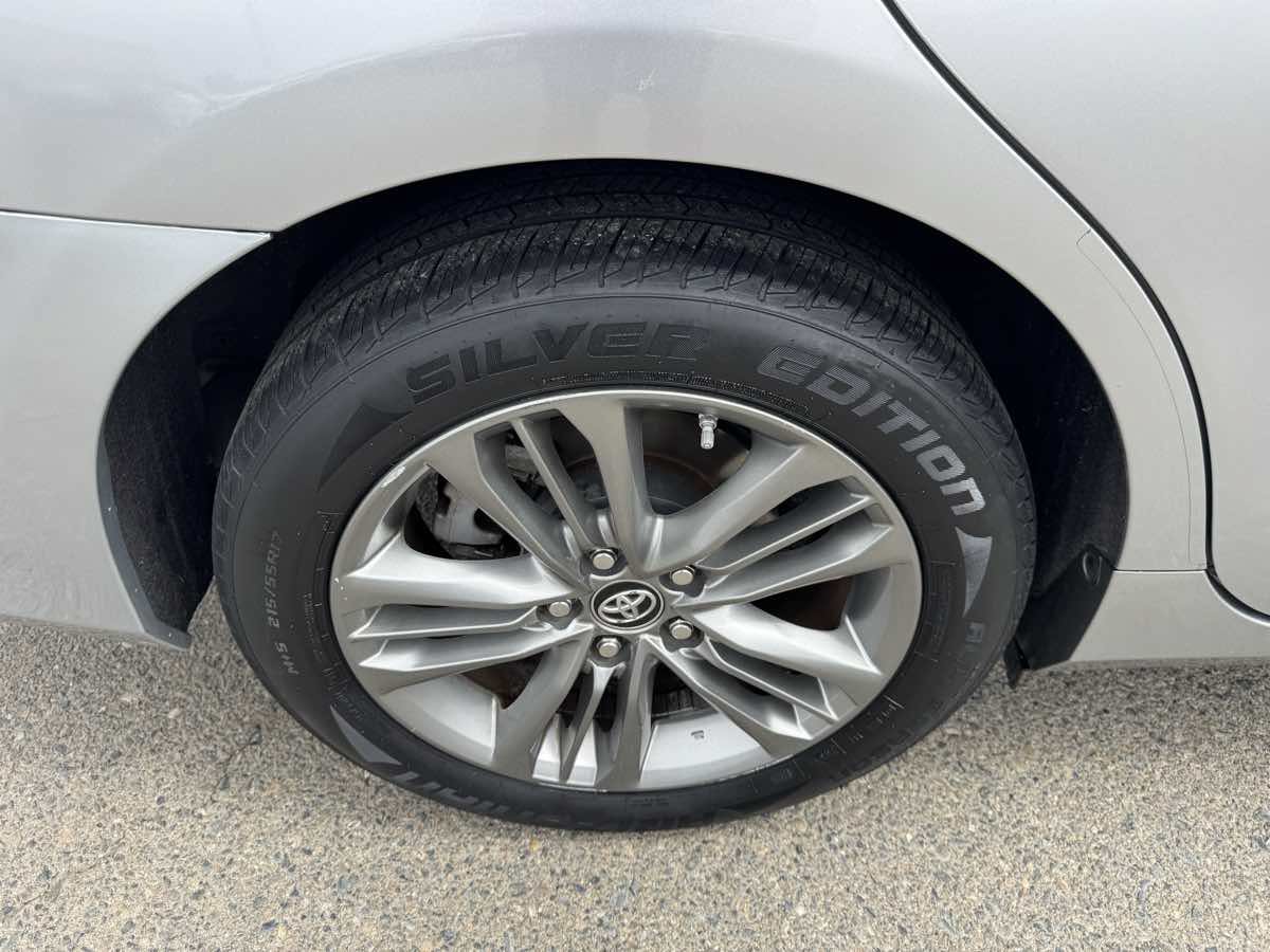 Used 2017 Toyota Camry SE FWD image 34