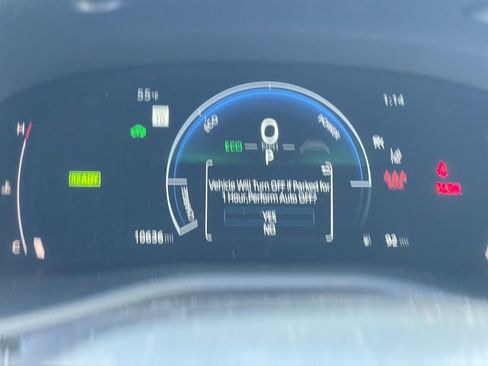 Used 2025 Toyota Camry LE image 18