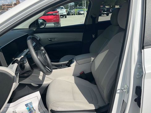 Used 2025 Hyundai Tucson SEL AWD/4WD image 23