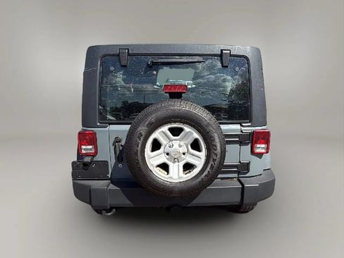 Used 2014 Jeep Wrangler Unlimited Sport w/ Connectivity Group AWD/4WD image 4
