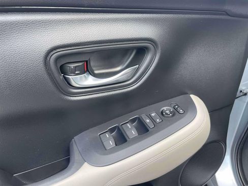 Certified 2024 Honda HR-V LX image 18