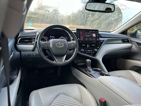 Used 2021 Toyota Camry SE w/ Audio Upgrade Package image 12