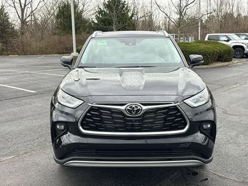 New 2026 Toyota Highlander Platinum image 7