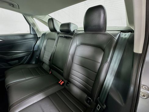 Used 2024 Volkswagen Jetta SE image 23