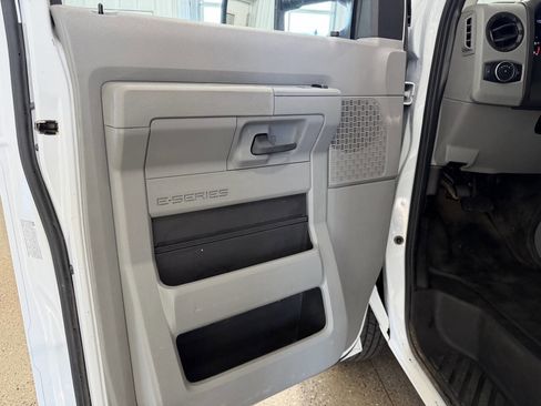 Used 2021 Ford E-450 and Econoline 450 Super Duty w/ Power Windows & Locks Group image 15