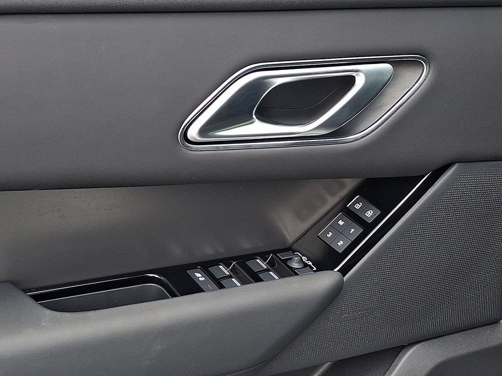 Certified 2026 Land Rover Range Rover Velar S AWD/4WD image 13