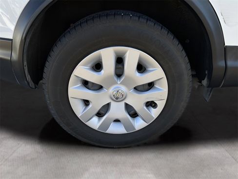 Used 2018 Nissan Rogue Sport S image 18