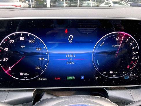Certified 2025 Mercedes-Benz GLC 350e 4MATIC image 3