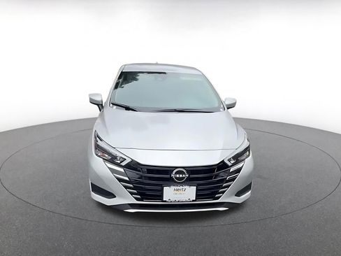 Used 2025 Nissan Versa SV FWD image 4