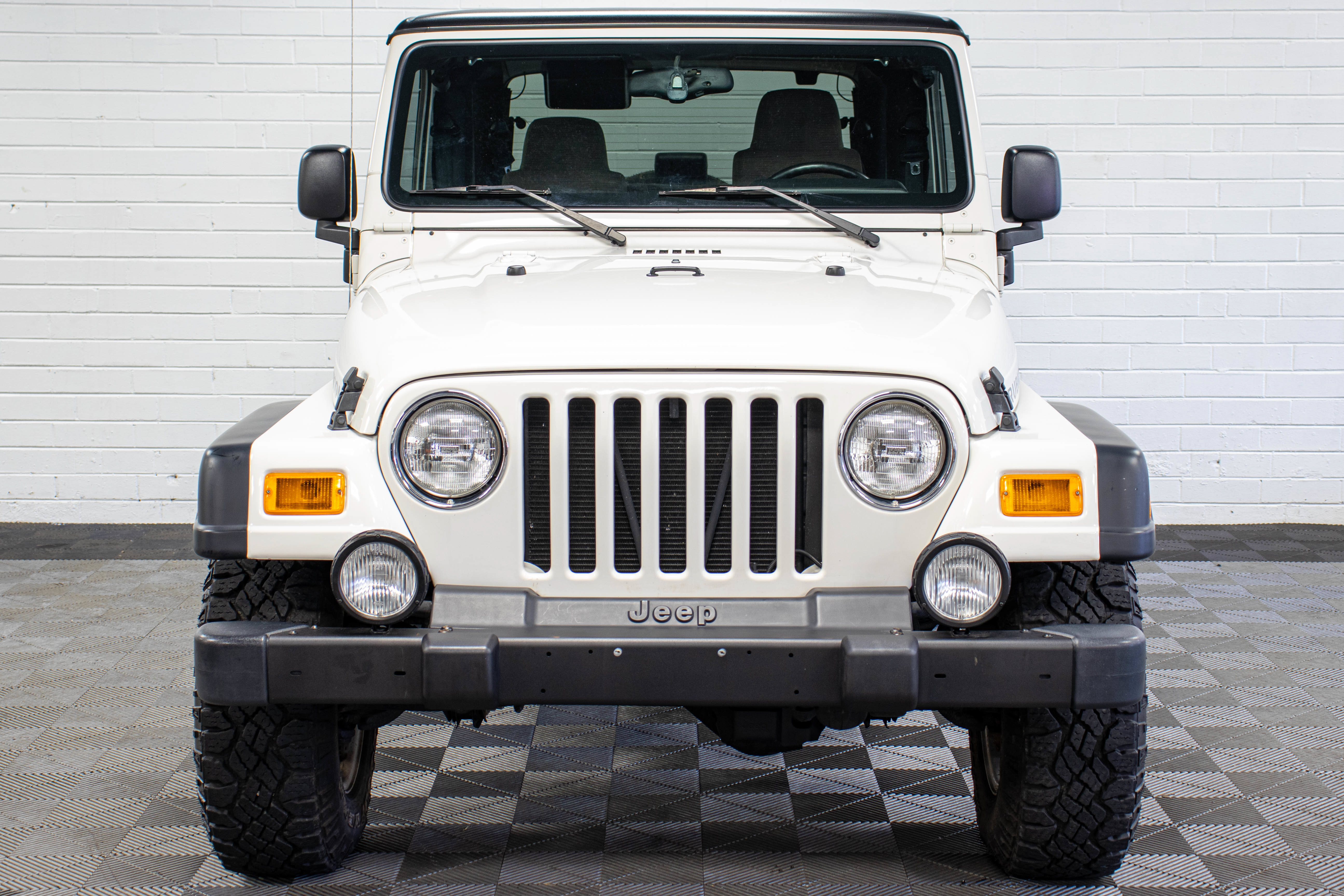 Used 2004 Jeep Wrangler Rubicon w/ Dual Top Group AWD/4WD image 8