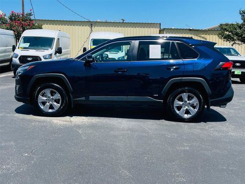 Used 2024 Toyota RAV4 XLE w/ Convenience Package AWD/4WD image 6