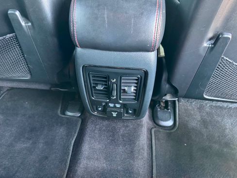 Used 2018 Dodge Durango R/T w/ Blacktop Package AWD/4WD image 16