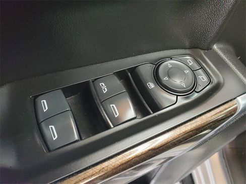 Used 2020 Chevrolet Silverado 1500 LT w/ All-Star Edition image 9