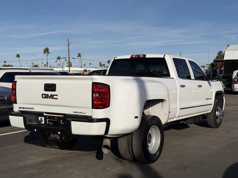 Used 2015 GMC Sierra 3500 Denali w/ Duramax Plus Package image 12