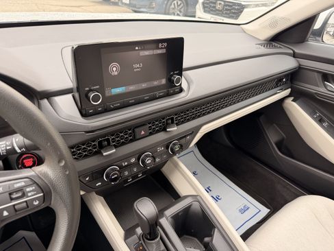 Used 2023 Honda Accord EX image 14