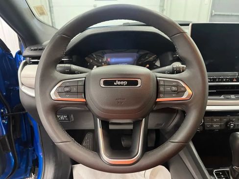 Used 2025 Jeep Compass Limited AWD/4WD image 21