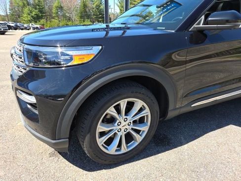 Used 2021 Ford Explorer Limited w/ Equipment Group 301A AWD/4WD image 35