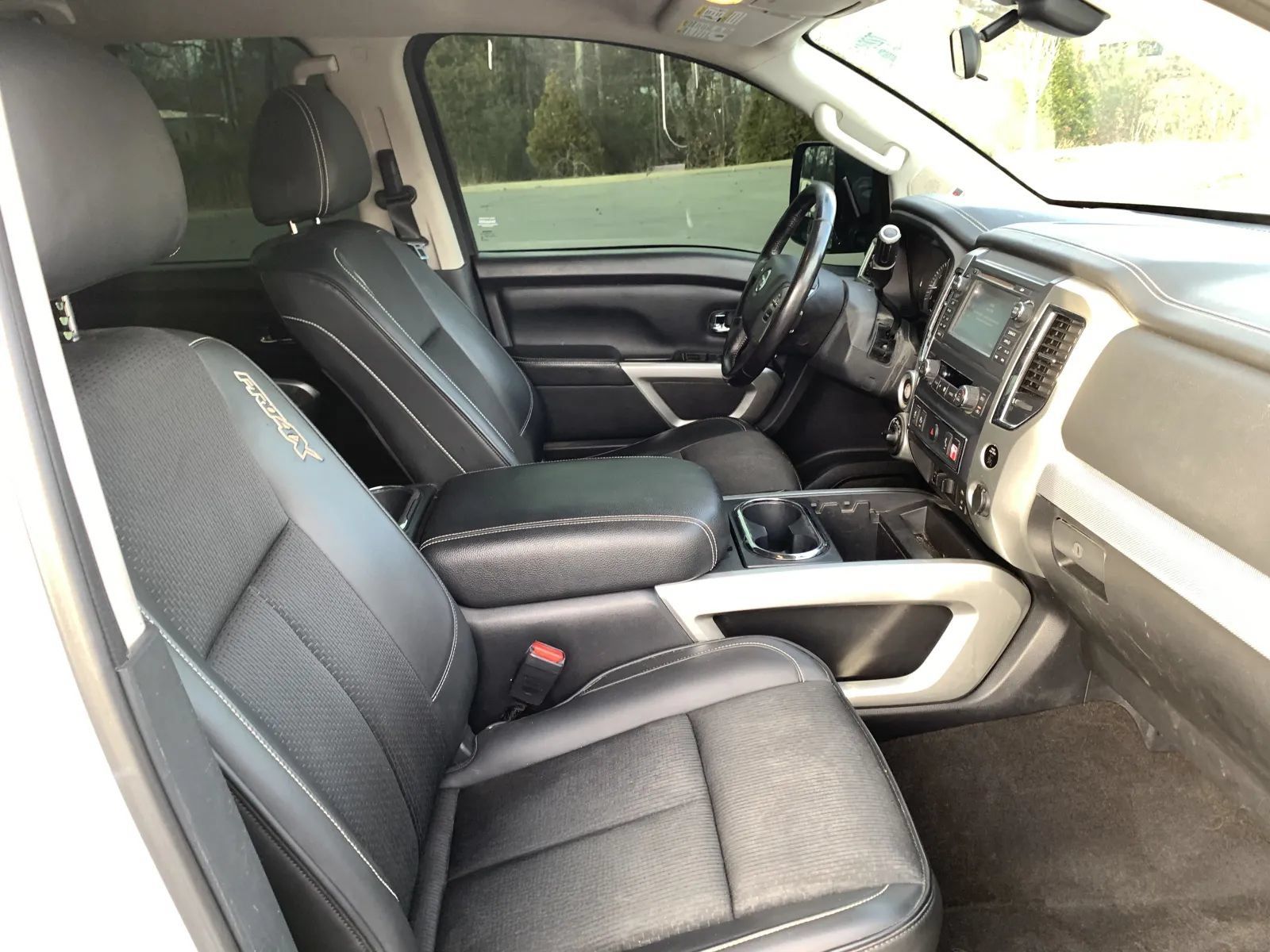 Used 2018 Nissan Titan PRO-4X w/ Pro-4x Utility Package AWD/4WD image 32
