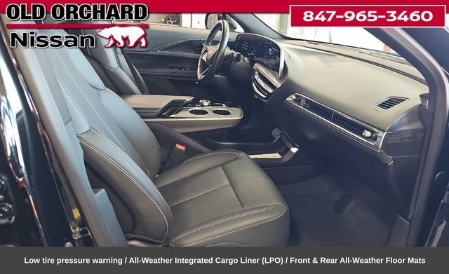Used 2024 Cadillac Lyriq Luxury AWD/4WD image 7