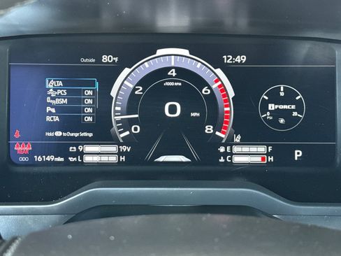Used 2025 Toyota Tundra Limited AWD/4WD image 24