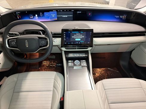 New 2026 Lincoln Nautilus Reserve w/ Jet Appearance Package AWD/4WD image 18
