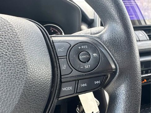Certified 2025 Toyota RAV4 LE FWD image 13