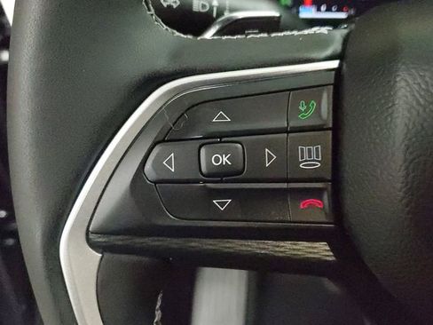 Used 2025 Jeep Grand Cherokee Altitude image 29