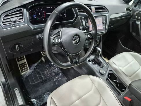 Used 2021 Volkswagen Tiguan SEL Premium R-Line AWD/4WD image 10