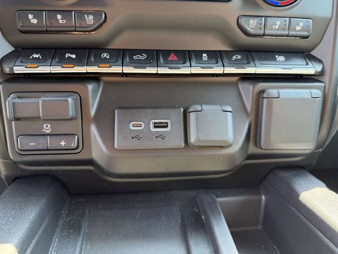 Used 2021 Chevrolet Silverado 1500 LTZ w/ Technology Package image 33