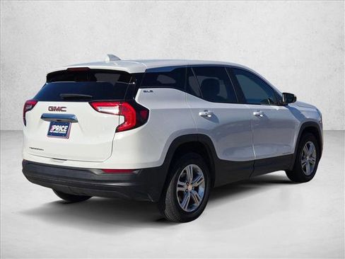 Used 2024 GMC Terrain SLE image 5