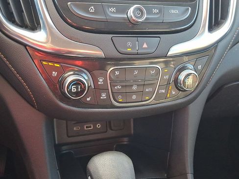 Used 2023 Chevrolet Equinox Premier FWD image 16