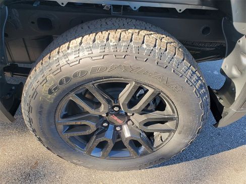 New 2026 GMC Sierra 1500 Elevation image 30