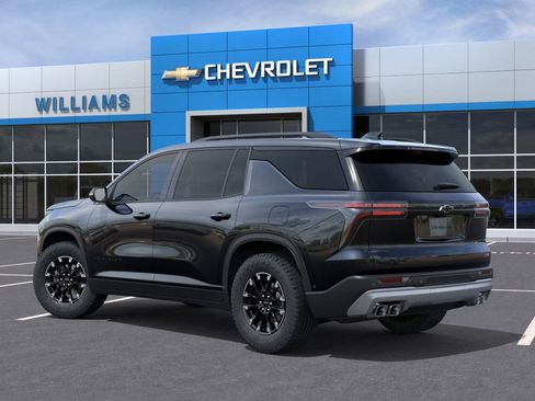 New 2026 Chevrolet Traverse Z71 w/ Enhanced Driving Package AWD/4WD image 3