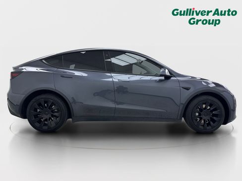 Used 2021 Tesla Model Y Long Range AWD/4WD image 10