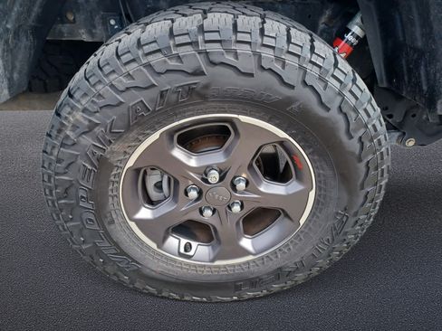 Used 2020 Jeep Gladiator Rubicon AWD/4WD image 23