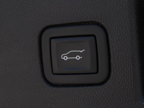 Used 2023 Chevrolet Equinox RS AWD/4WD image 8