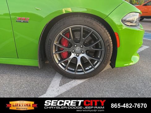 Used 2017 Dodge Charger SRT w/ Harman/Kardon Audio Group image 10