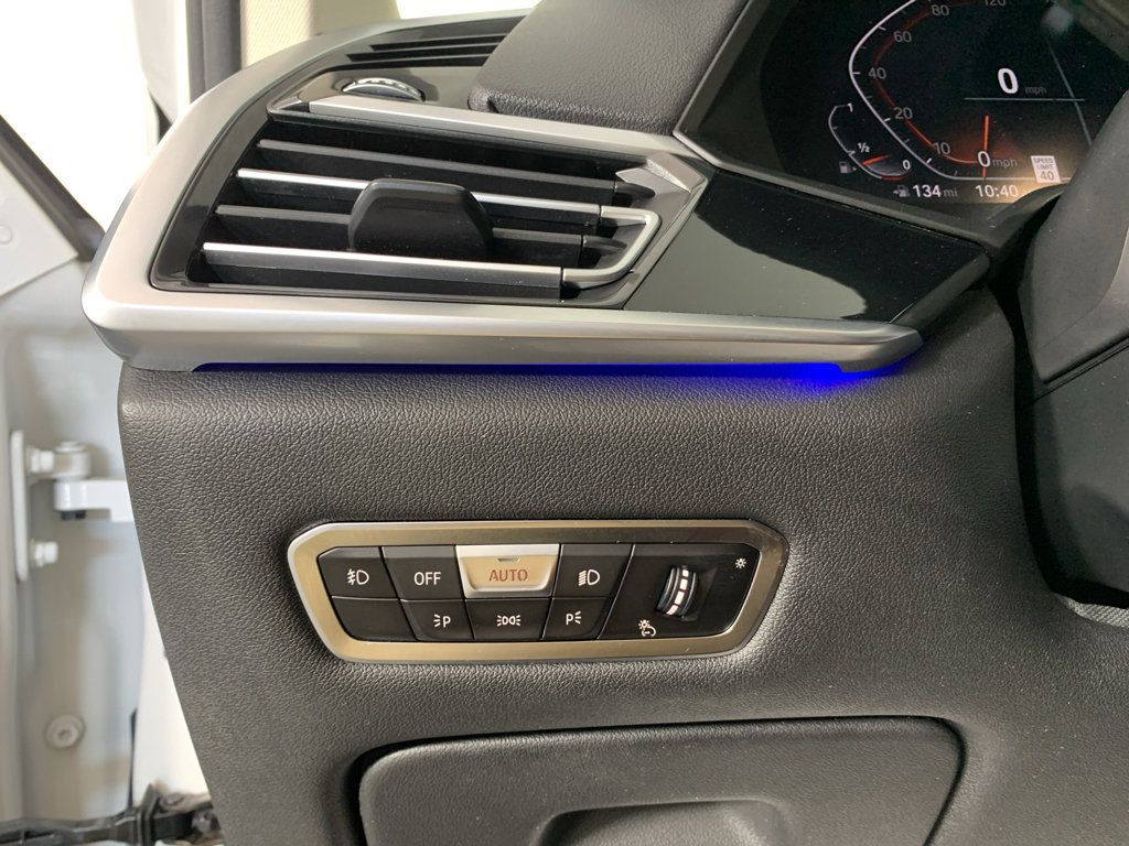 Used 2019 BMW X7 xDrive40i w/ Premium Package AWD/4WD image 16