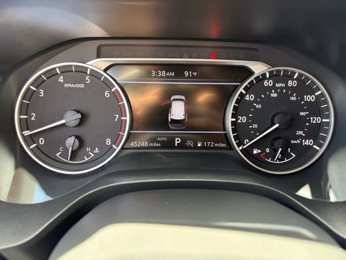Used 2025 Nissan Rogue SV AWD/4WD image 10