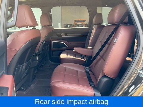 Used 2024 Kia Telluride EX w/ EX Captain's Chair Package AWD/4WD image 27