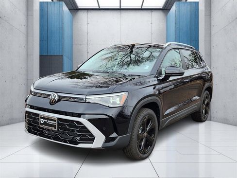 New 2026 Volkswagen Taos SEL image 25