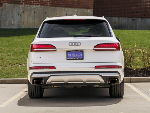Used 2025 Audi Q7 3.0T Premium Plus AWD/4WD image 29