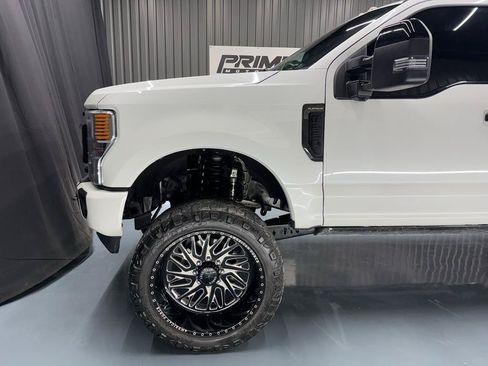Used 2022 Ford F250 Platinum w/ FX4 Off-Road Package AWD/4WD image 8