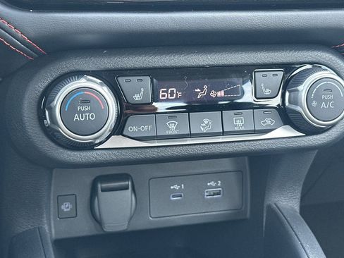 Used 2025 Nissan Versa SR w/ Trunk Package FWD image 22