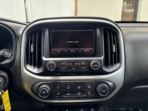 Used 2016 Chevrolet Colorado LT w/ LT Convenience Package RWD image 34