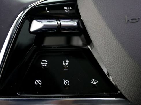 Used 2026 Cadillac Escalade Sport w/ LPO, ONYX Package AWD/4WD image 20