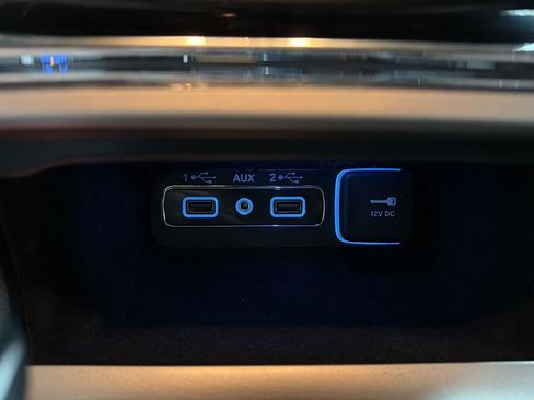 Used 2022 Jeep Grand Cherokee Limited image 17