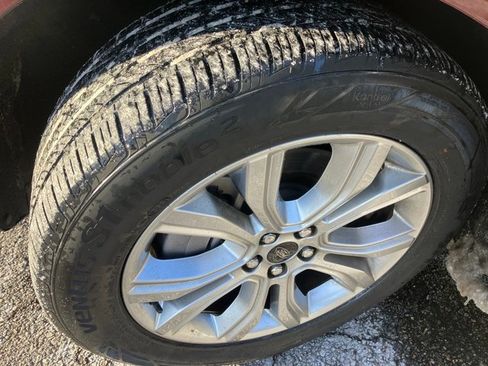 Used 2024 Ford Edge Titanium image 22