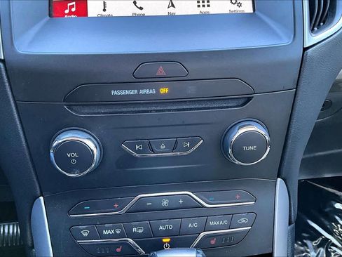 Used 2018 Ford Edge SEL w/ Equipment Group 201A image 32