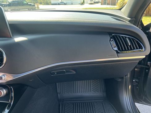 Used 2021 Kia Stinger GT2 image 35